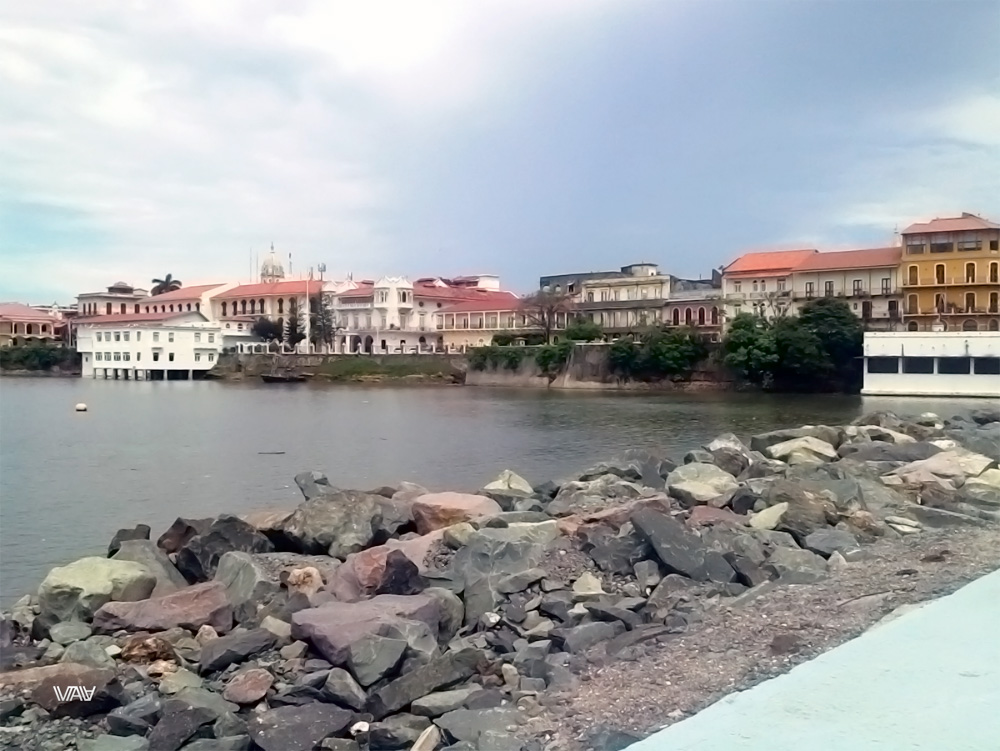 Набережная Панама Сити с видом на старый город