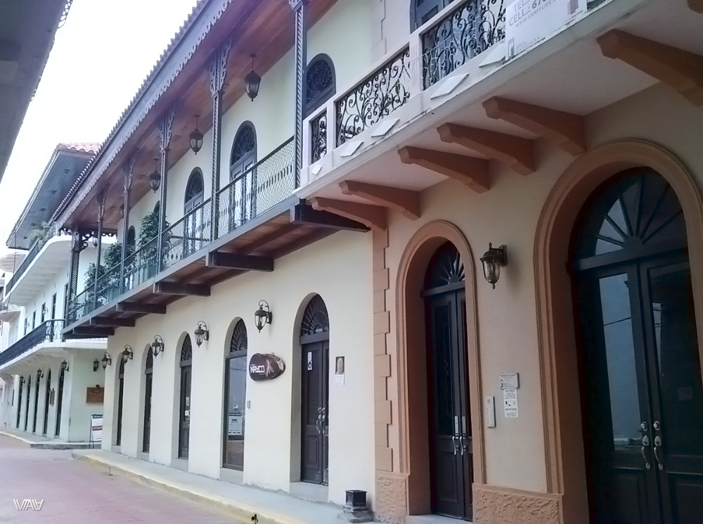 Отреставрированная улица старого города Панама Сити