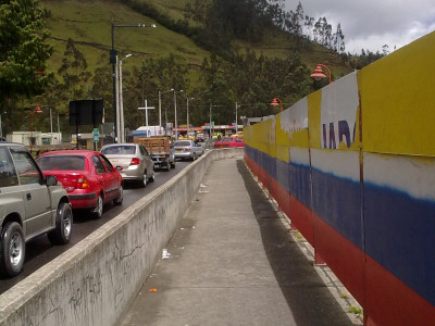 The bridge between Columbia and Ecuador has almost always traffic on it