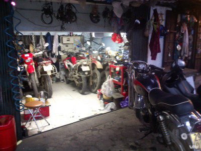 Vietnamese motorcycle repair shop in Hanoi